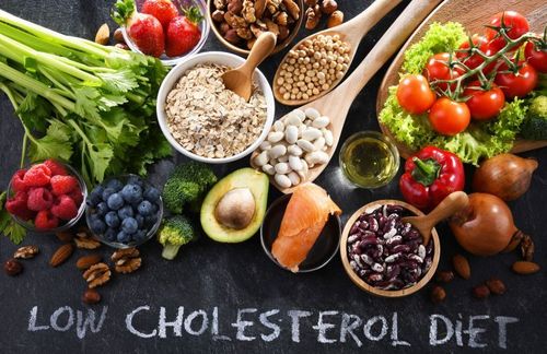 Dieta obniżająca cholesterol – jak obniżyć wysoki poziom cholesterolu i trójglicerydów?